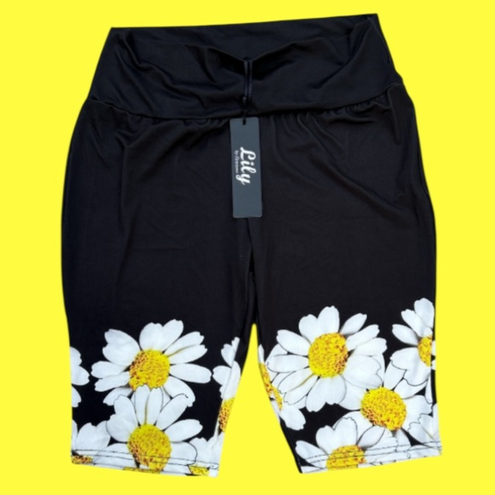 🌼 NWT! LILY BY FIRMIANA! GORGEOUS & COMFY! DAISY PRINT BIKE SHORTS! STRETCHY!